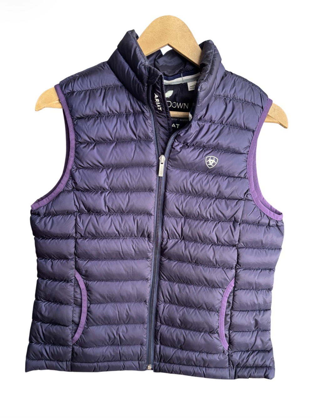 Ariat | Purple Down Puffer Vest | Lightweight Packable | Zip Front | Women’s M - Picture 3 of 7